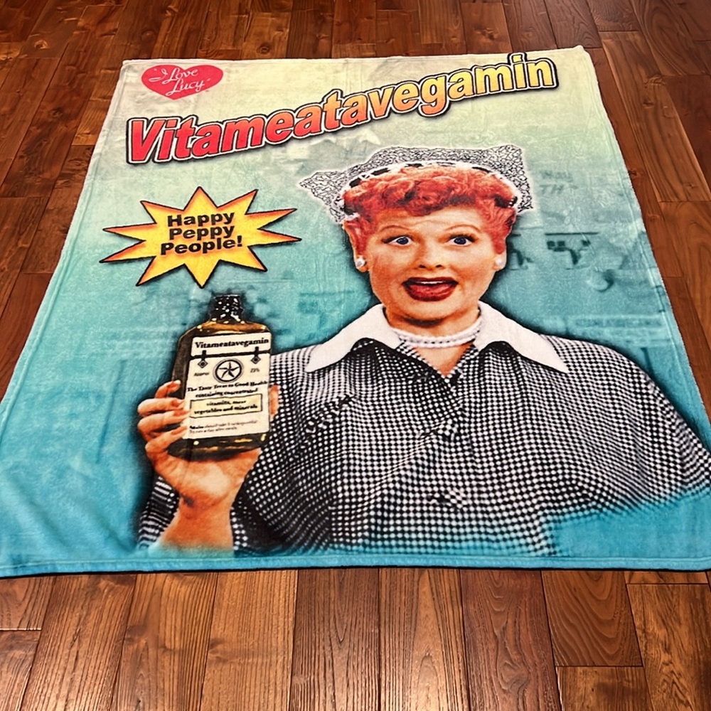I Love Lucy Vitameatavegamin fleece Throw Blanket